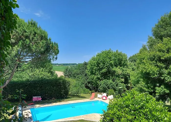 Maison De Charme * Saint-Georges-des-Agoûts